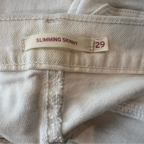 Levi's Slimming Skinny Women's Size 29 White Denim - Picture 13 of 13
